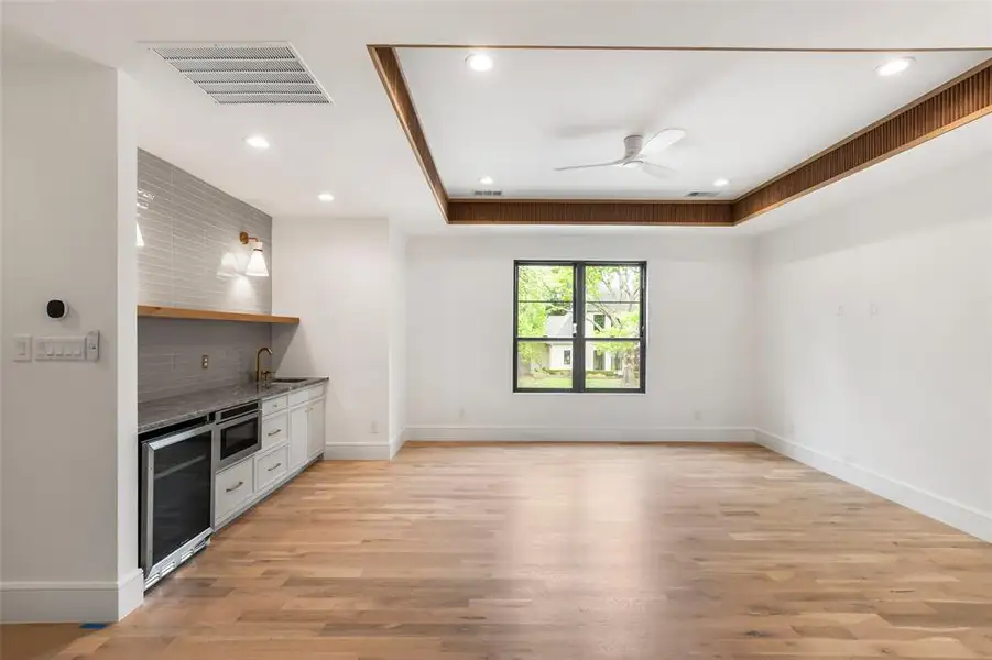 Spacious, unfurnished interior of a new home in , Dallas (Image 22). Spacious, unfurnished interior of a new home in , Dallas (Image 22).