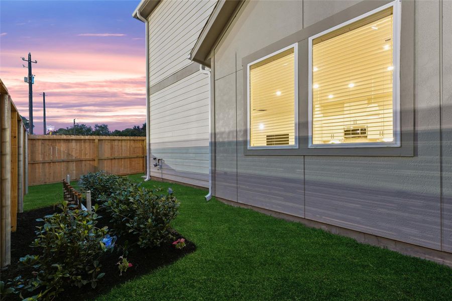 Exterior details and patio area of a home in , Houston (Image 21).