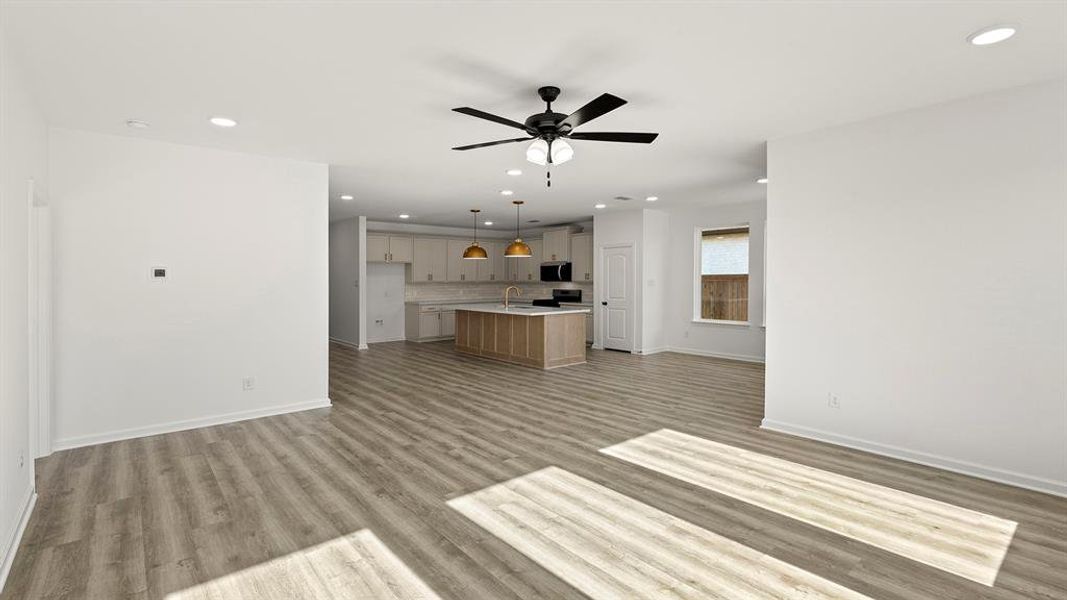 16. 3166 Duck Heights - Family (2) 16. 3166 Duck Heights - Family (2)