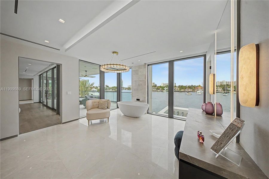 Furnished interior view inside a new home in , Fort Lauderdale (Image 46).