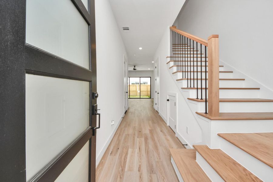 Spacious, unfurnished interior of a new home in Caywood Place, Houston (Image 19).