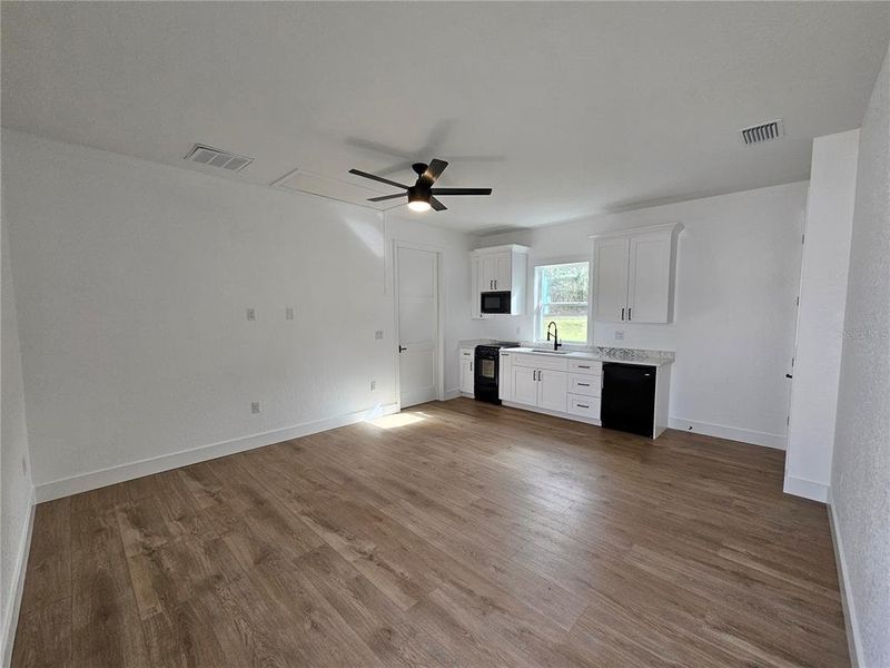 Spacious, unfurnished interior of a new home in , Brooksville (Image 28).