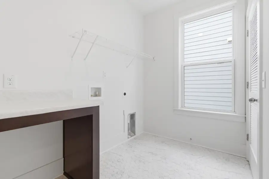 Spacious, unfurnished interior of a new home in Homecoming, Ravenel (Image 40).