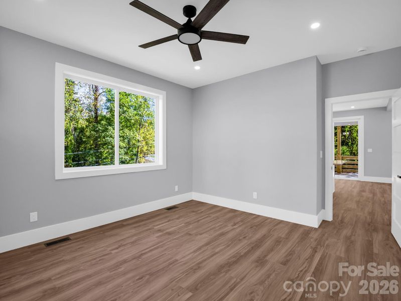 Spacious, unfurnished interior of a new home in , Asheville (Image 19).