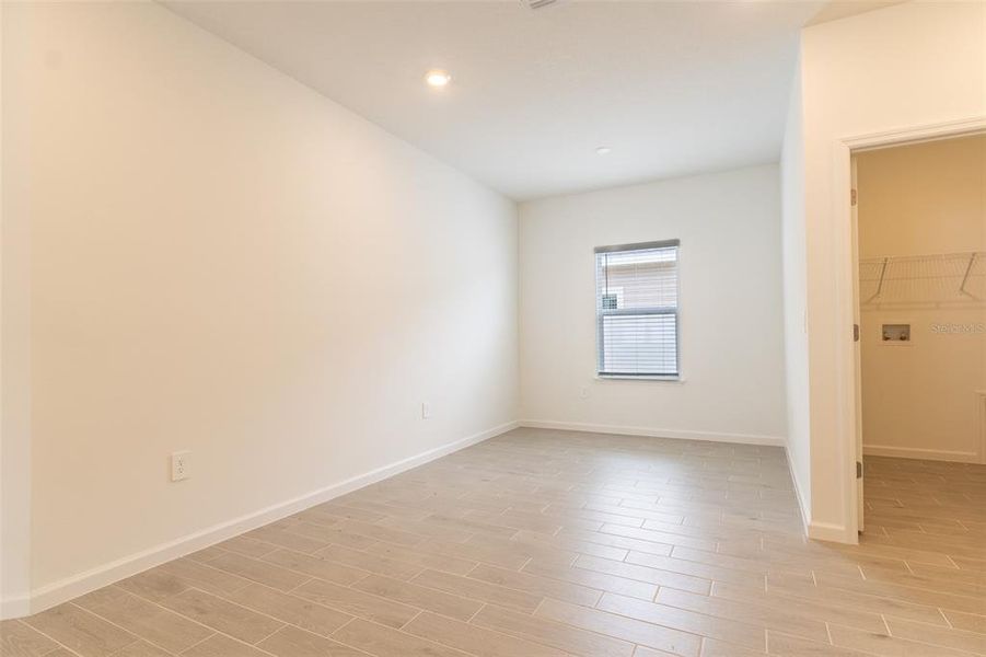 Spacious, unfurnished interior of a new home in Pioneer Ranch, Ocala (Image 28). Spacious, unfurnished interior of a new home in Pioneer Ranch, Ocala (Image 28).