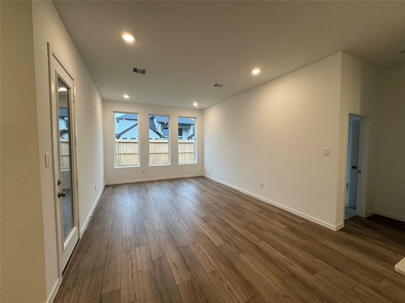 REPRESENTATIVE PHOTO NOT ACTUAL HOME*