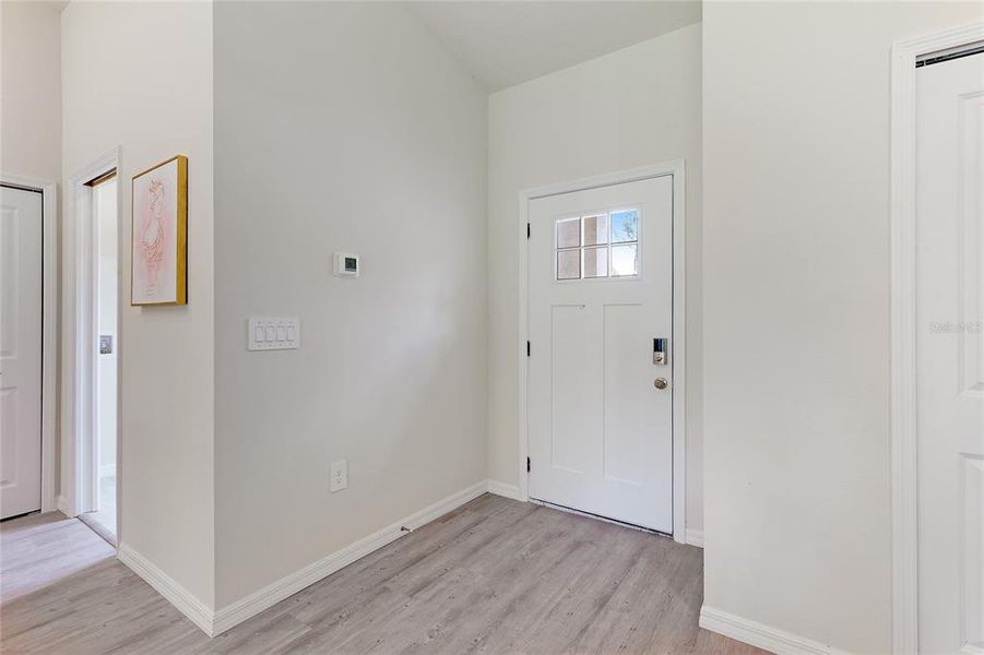 Spacious, unfurnished interior of a new home in , North Port (Image 18).