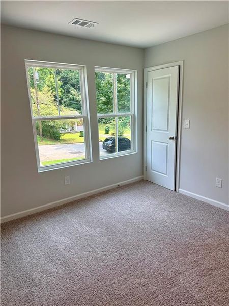 Spacious, unfurnished interior of a new home in , Atlanta (Image 29).