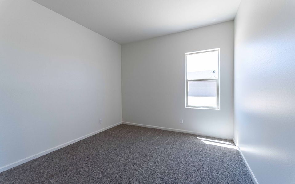 Spacious, unfurnished interior of a new home in Heritage Pointe, Chino Valley (Image 29).