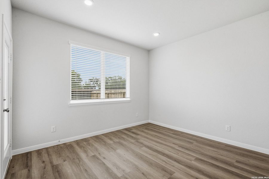Spacious, unfurnished interior of a new home in Dauer Ranch, New Braunfels (Image 21). Spacious, unfurnished interior of a new home in Dauer Ranch, New Braunfels (Image 21).