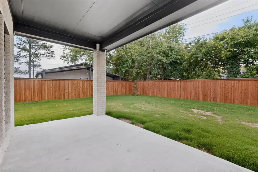 Exterior details and patio area of a home in , Mansfield (Image 3).