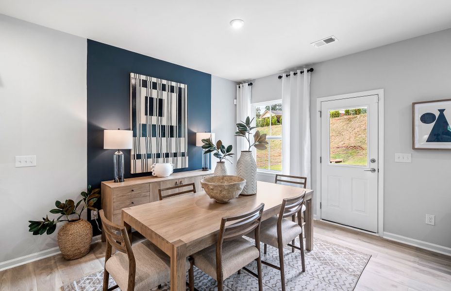 Representative furnished interior of a home built from the Hampton by Pulte Homes in Indigo Park, Easley (Image 27).