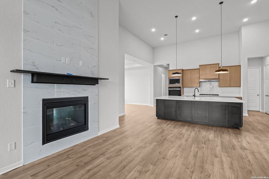 Furnished interior view inside a new home in Homestead, Schertz (Image 16).