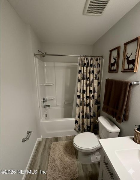 Furnished interior view inside a new home in , Jacksonville (Image 7).