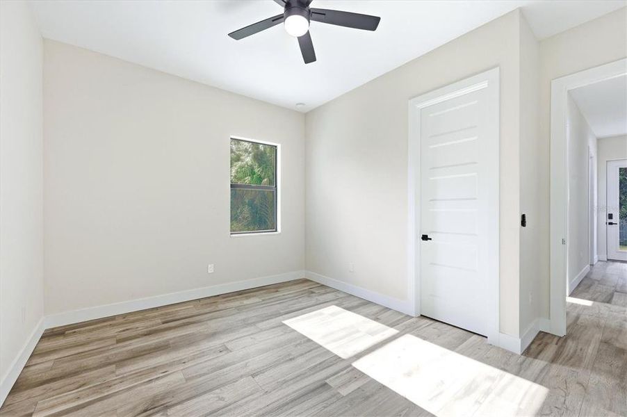 Spacious, unfurnished interior of a new home in , Port Charlotte (Image 41).