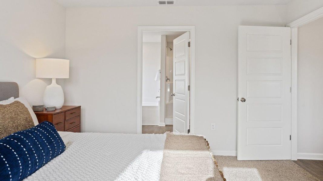 Representative furnished interior of a home built from the The Cali by D.R. Horton in Lake Mary Forest, Tallahassee (Image 22).