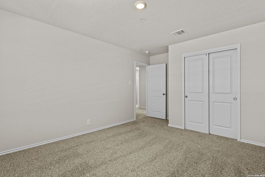 Spacious, unfurnished interior of a new home in Redbird Ranch, San Antonio (Image 21).