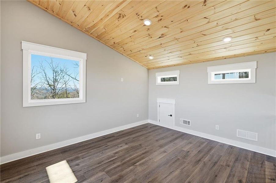 Spacious, unfurnished interior of a new home in , Ranger (Image 30).