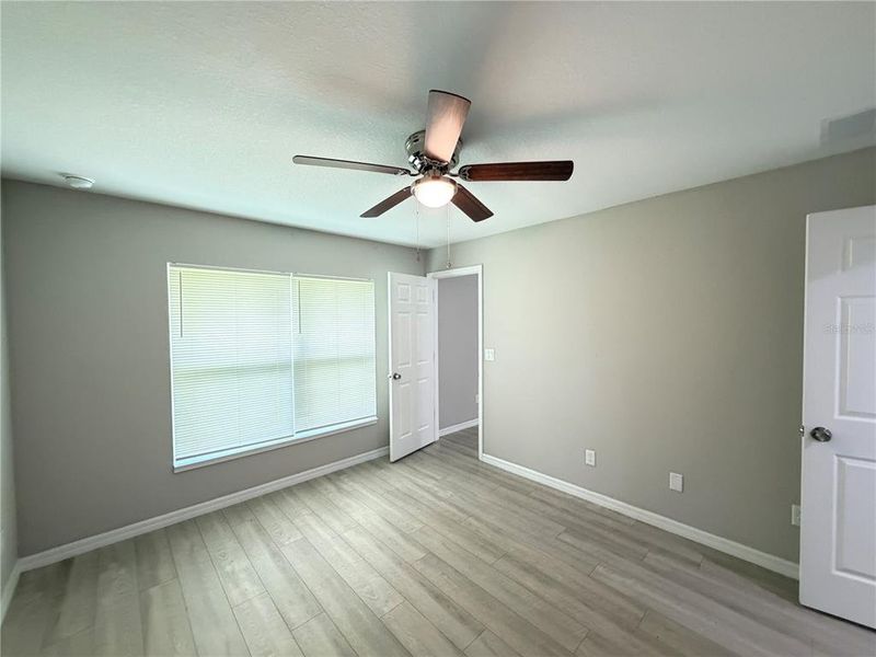 Spacious, unfurnished interior of a new home in , Ocala (Image 14).