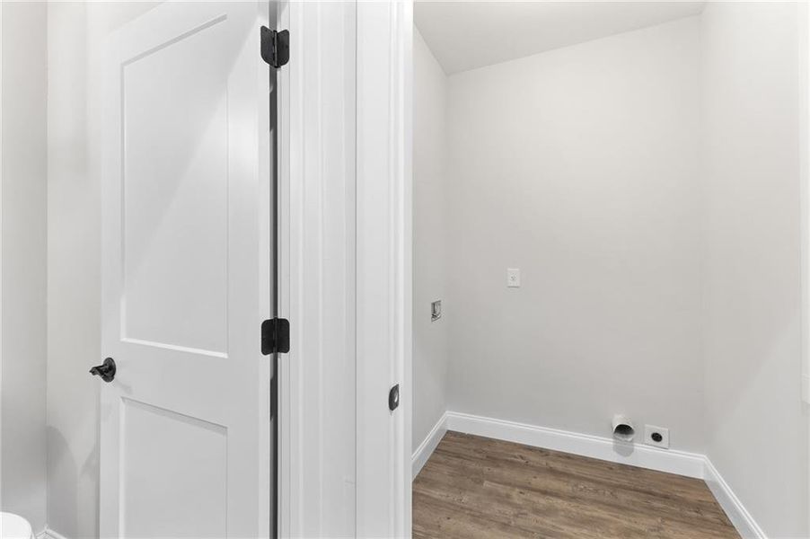 Spacious, unfurnished interior of a new home in , Lawrenceville (Image 24).