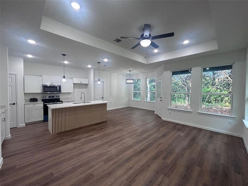 Spacious, unfurnished interior of a new home in , Granbury (Image 27). Spacious, unfurnished interior of a new home in , Granbury (Image 27).