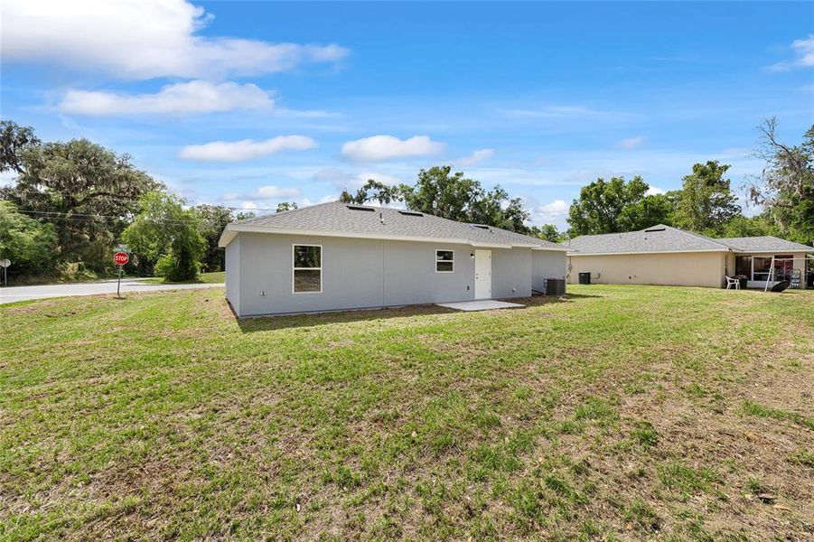 Exterior details and patio area of a home in , Ocala (Image 22).