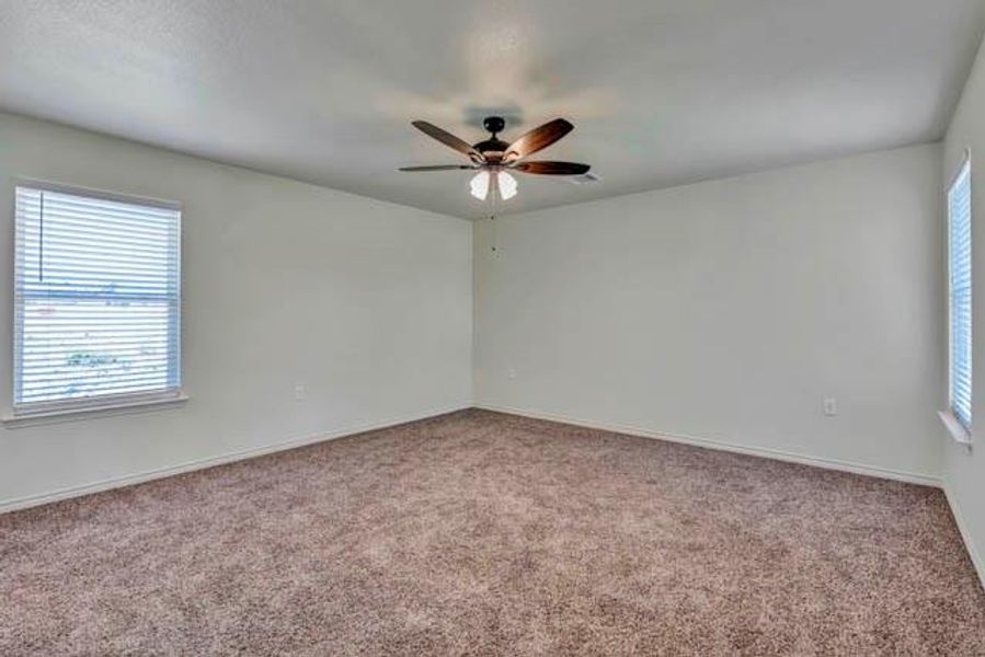 Spacious, unfurnished interior of a new home in , Fort Worth (Image 24).