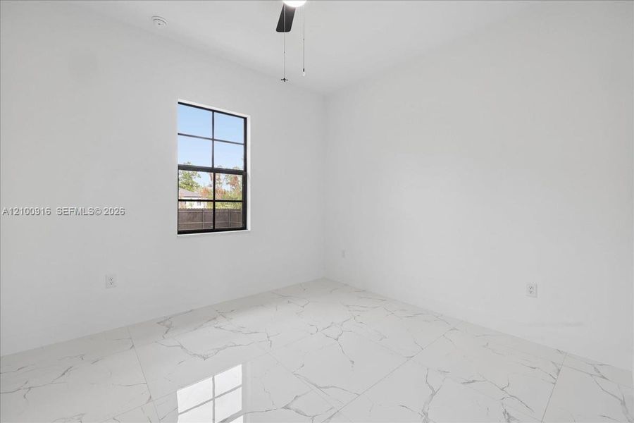 Spacious, unfurnished interior of a new home in , Lehigh Acres (Image 23).