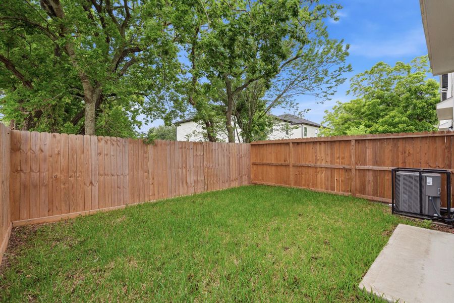 Exterior details and patio area of a home in , Houston (Image 19).