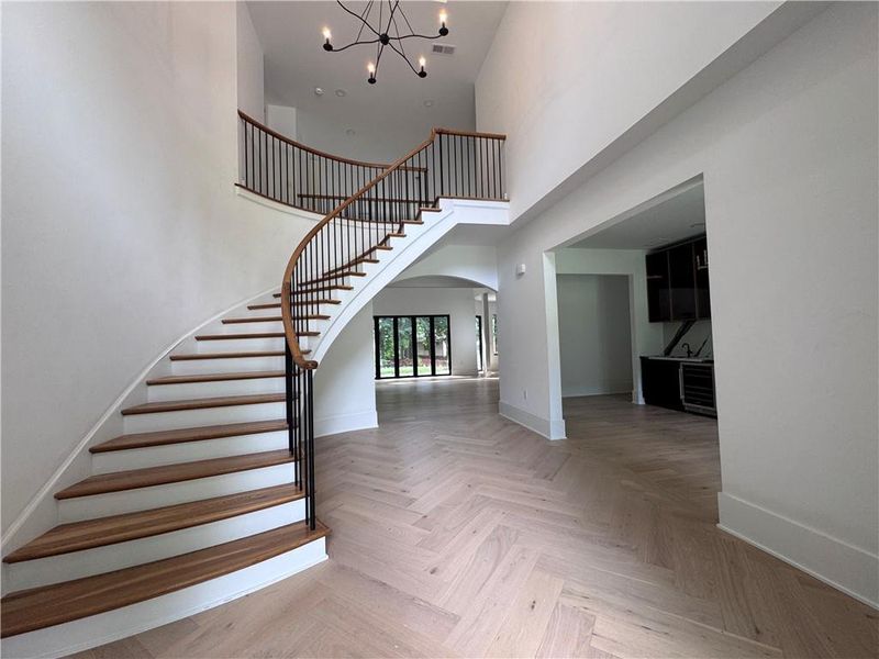 Spacious, unfurnished interior of a new home in , Alpharetta (Image 76).