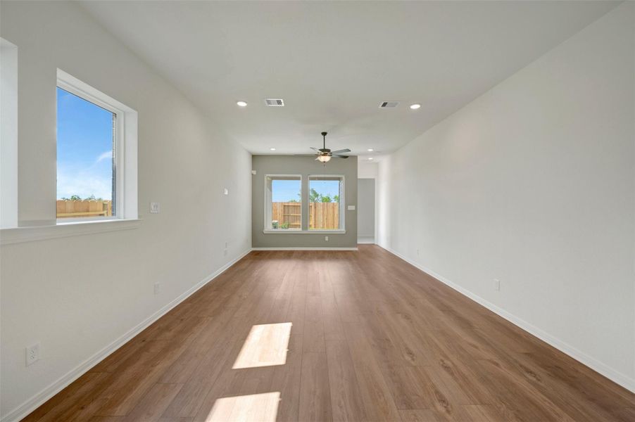 Spacious, unfurnished interior of a new home in The Grand Prairie - Meadow Collection, Hockley (Image 36).