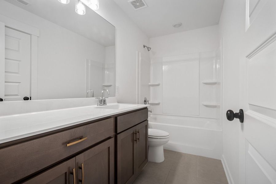 Representative furnished interior of a home built from the The Ridgeport by Davidson Homes LLC in Calista Farms, White House (Image 14). Representative furnished interior of a home built from the The Ridgeport by Davidson Homes LLC in Calista Farms, White House (Image 14).
