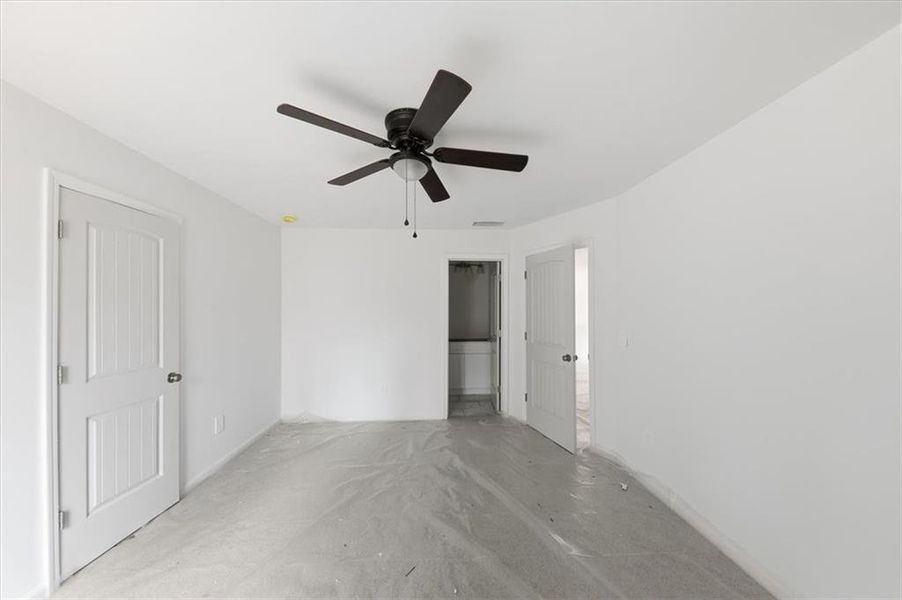 Spacious, unfurnished interior of a new home in , Carrollton (Image 26).