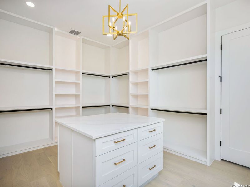 Furnished interior view inside a new home in , Boerne (Image 18).