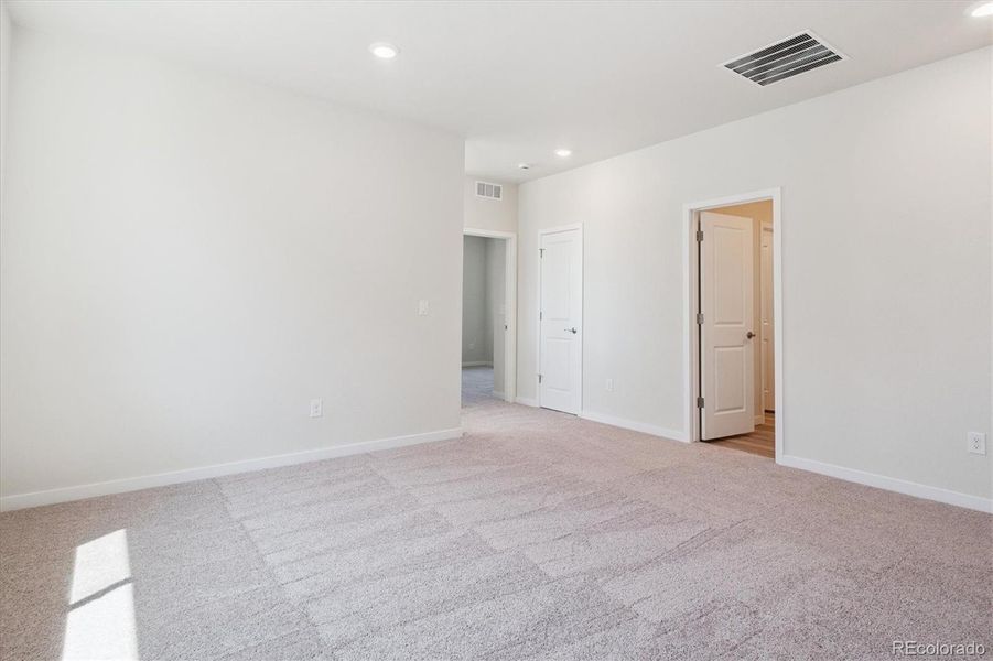 Spacious, unfurnished interior of a new home in Paired Homes at Alder Creek, Parker (Image 23). Spacious, unfurnished interior of a new home in Paired Homes at Alder Creek, Parker (Image 23).