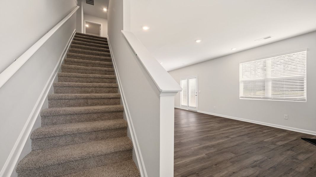 Spacious, unfurnished interior of a new home in Poplar Preserve, Newnan (Image 19).