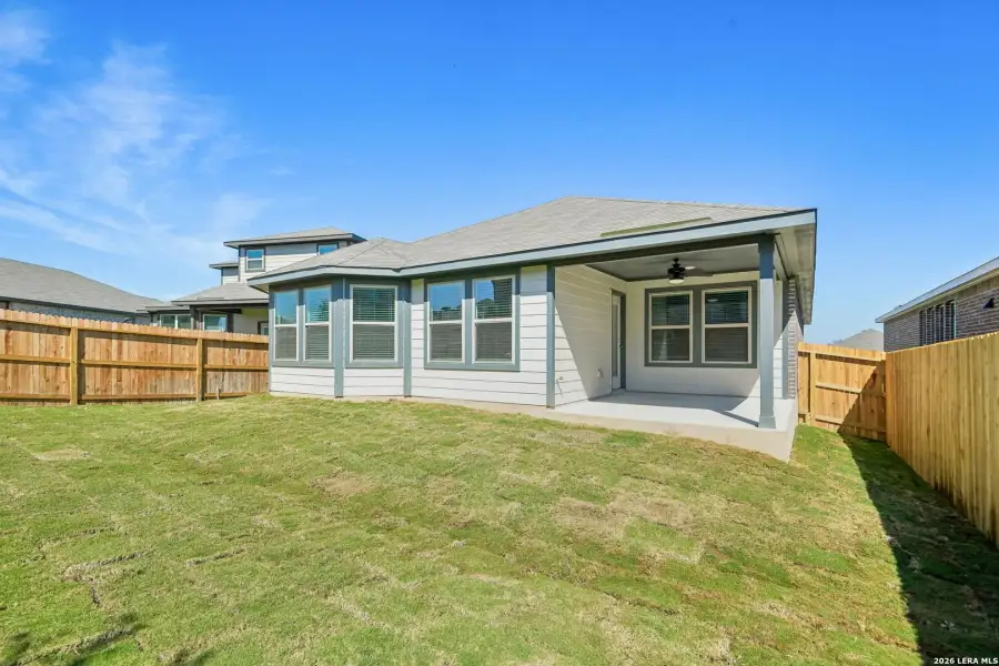 Exterior details and patio area of a home in Comanche Ridge, San Antonio (Image 21).