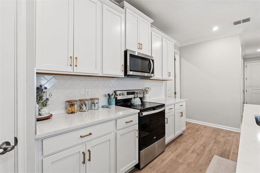 Furnished interior view inside a new home in , Venice (Image 19).