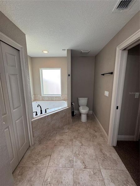 Image 46 of a home in .