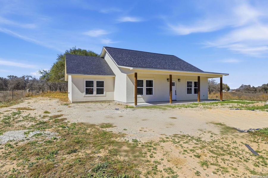 Exterior details and patio area of a home in , Floresville (Image 28).