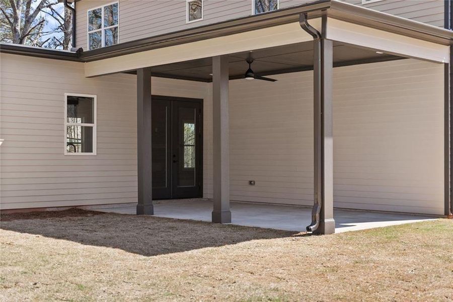 Exterior details and patio area of a home in , Murrayville (Image 28).