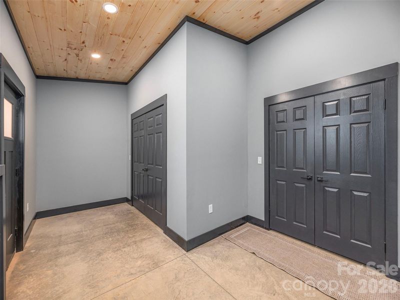 Spacious, unfurnished interior of a new home in , Waynesville (Image 16).