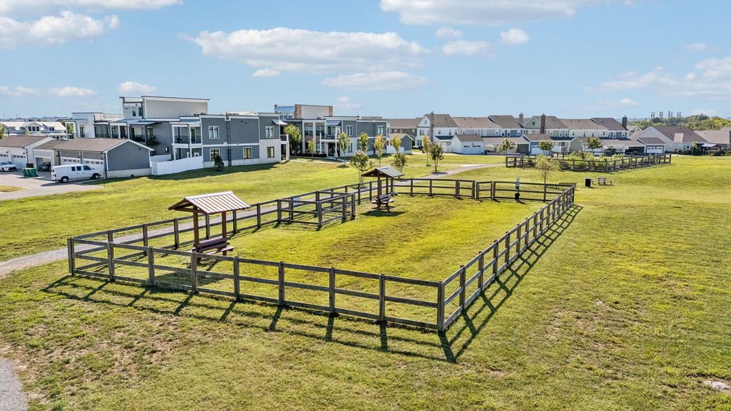 Community amenities in Harvest Point, Spring Hill (Image 18).