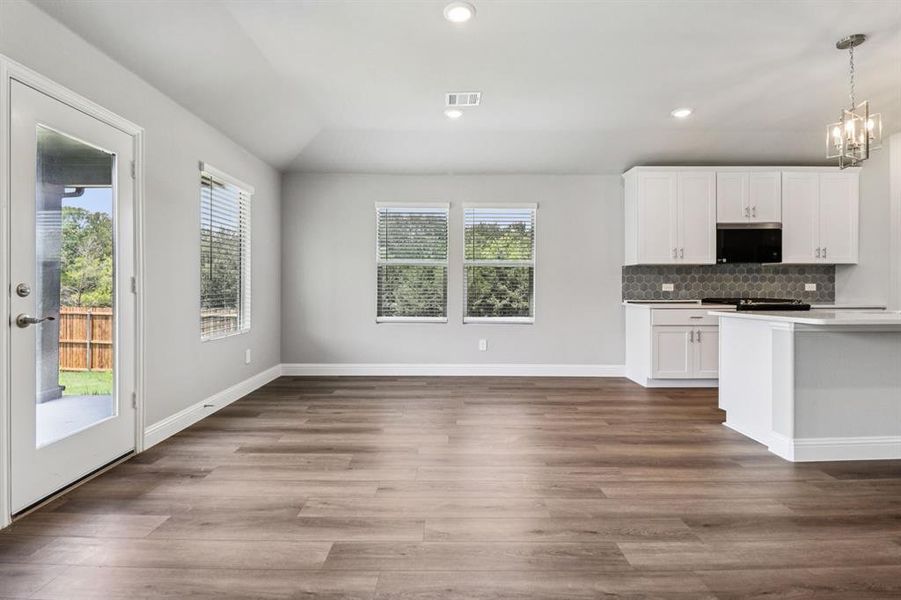 Photo is not of the actual home, but is an inspirational photo of builder’s model home and may depict options, furnishings, and/or decorator features that are not included. Photo is not of the actual home, but is an inspirational photo of builder’s model home and may depict options, furnishings, and/or decorator features that are not included.