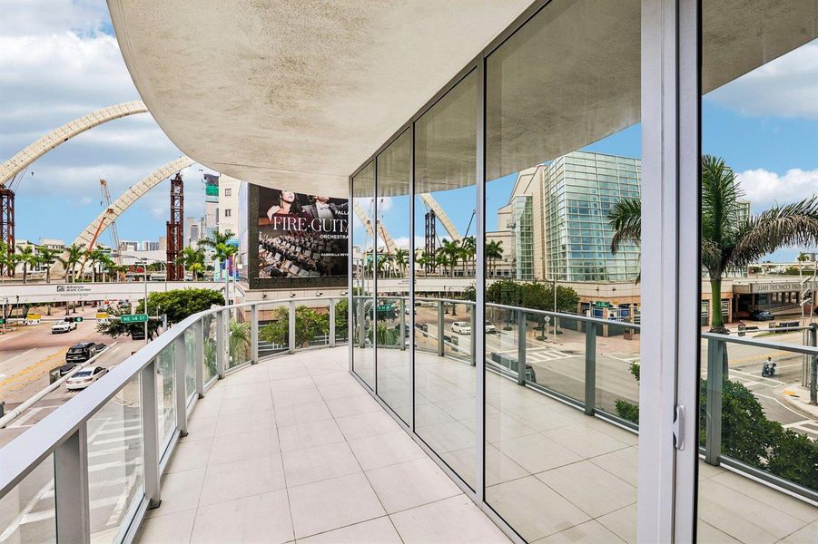 50-web-or-mls-Biscayne Blvd 201-S0409-05