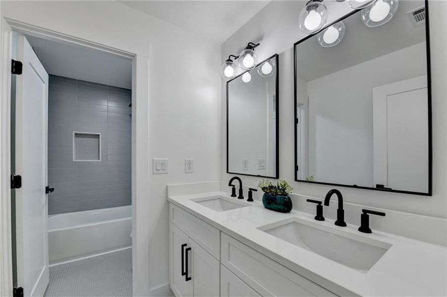 Furnished interior view inside a new home in , Jefferson (Image 9).