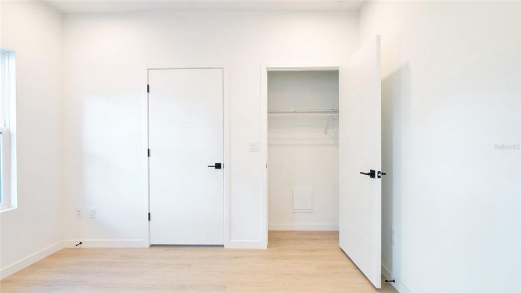 Spacious, unfurnished interior of a new home in , St. Petersburg (Image 56).