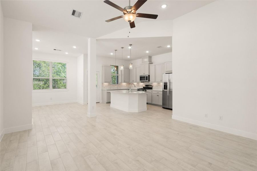 Spacious, unfurnished interior of a new home in The Woodlands Hills, Willis (Image 12).