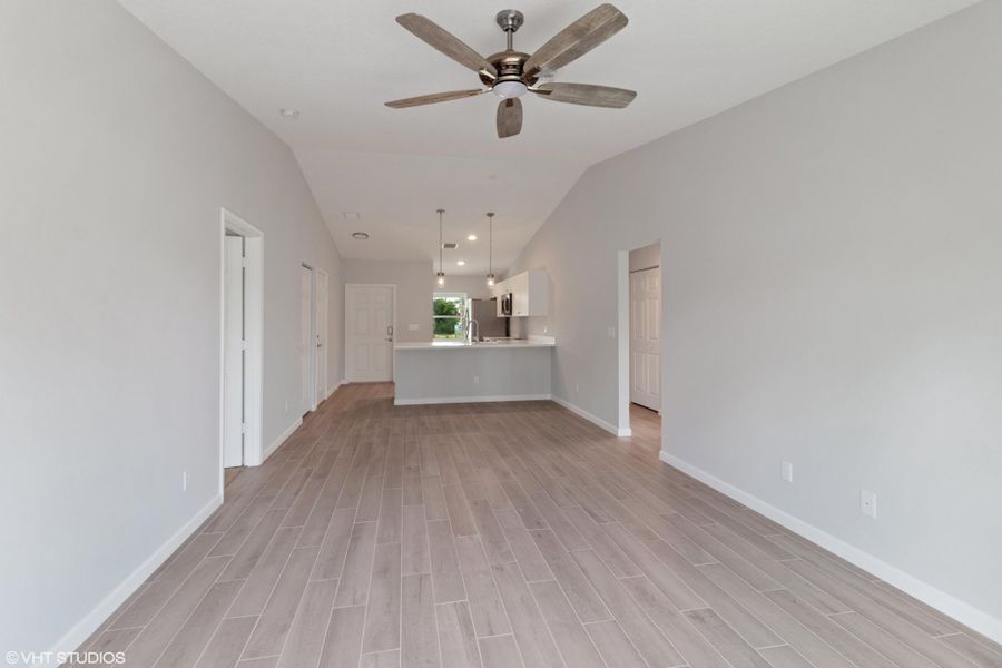 09_5139SEJackAve_21_GreatRoom_HiRes