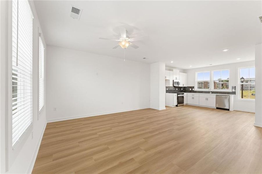 Spacious, unfurnished interior of a new home in Array, Atlanta (Image 11).